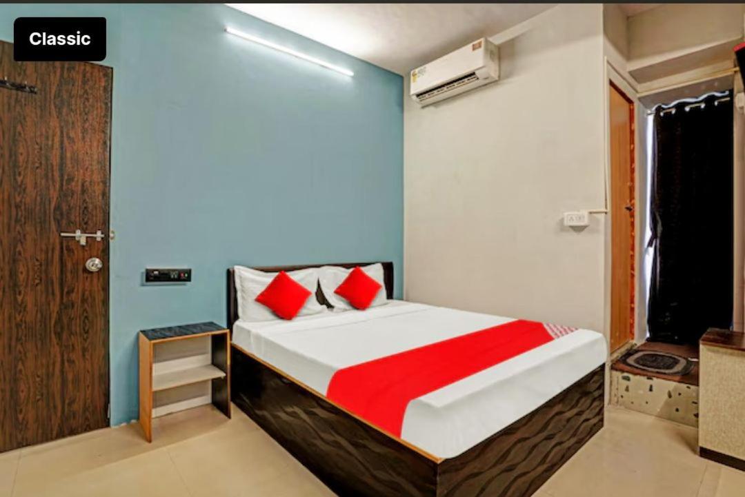 Hotel Welcome, Vip Road Vesu Surat Zewnętrze zdjęcie